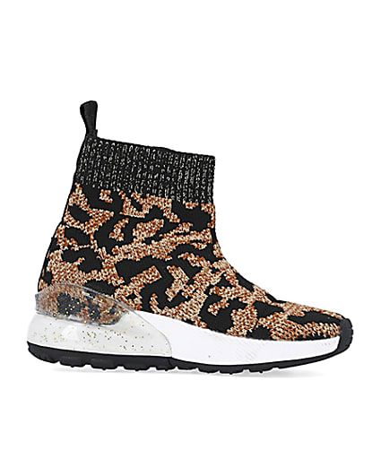 360 degree animation of product Mini girls brown leopard knitted trainers frame-16