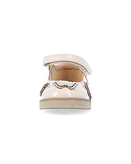 360 degree animation of product Mini girls cream Leather Mary Jane shoes frame-21