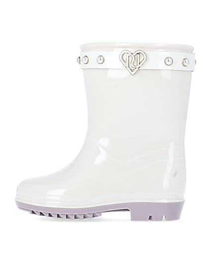 360 degree animation of product Mini girls cream RI heart pearl wellie boots frame-3