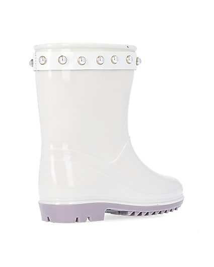 360 degree animation of product Mini girls cream RI heart pearl wellie boots frame-12