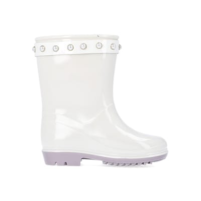 360 degree animation of product Mini girls cream RI heart pearl wellie boots frame-15