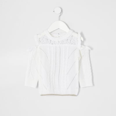 white slouch jumper