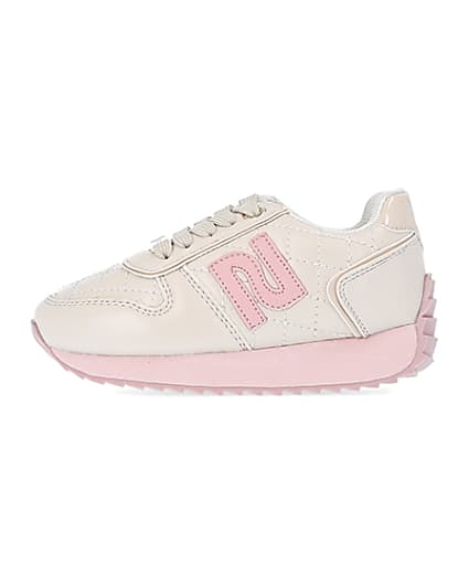 360 degree animation of product Mini girls ecru quilted RI runner trainers frame-3