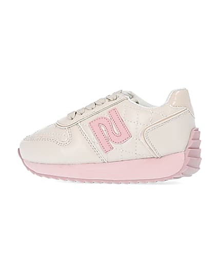 360 degree animation of product Mini girls ecru quilted RI runner trainers frame-4
