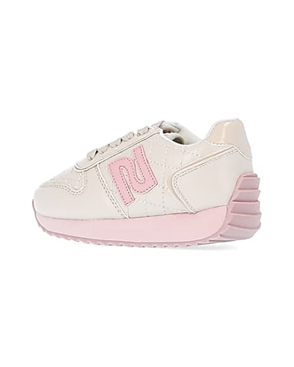 360 degree animation of product Mini girls ecru quilted RI runner trainers frame-5