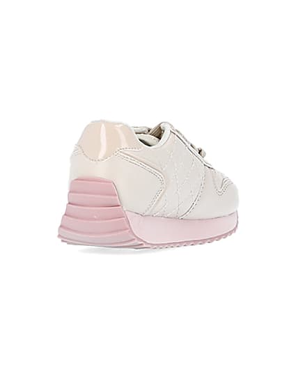 360 degree animation of product Mini girls ecru quilted RI runner trainers frame-11