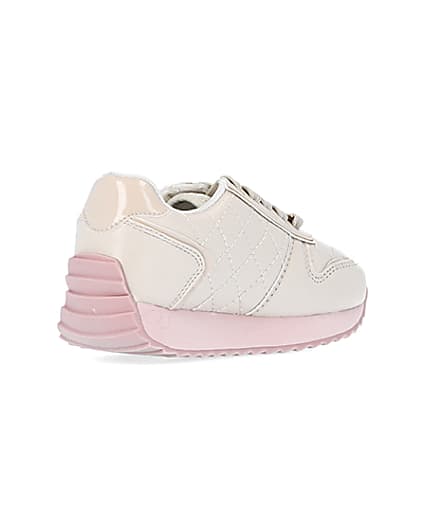 360 degree animation of product Mini girls ecru quilted RI runner trainers frame-12