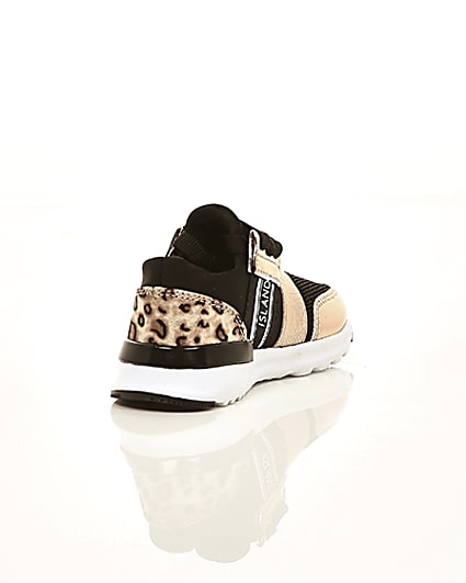360 degree animation of product Mini girls gold leopard print runner trainers frame-14