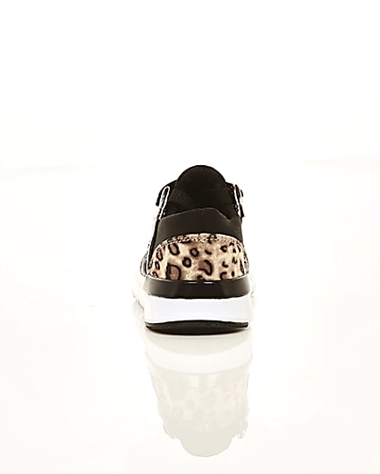 360 degree animation of product Mini girls gold leopard print runner trainers frame-16