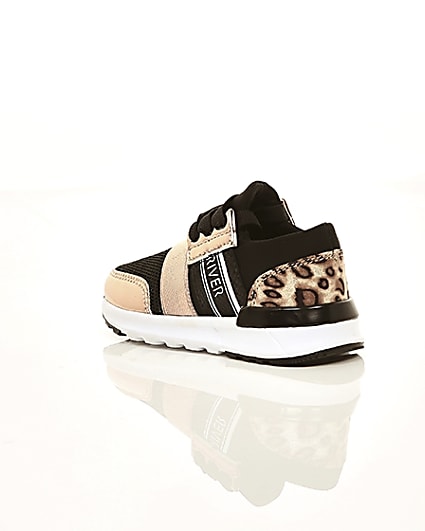 360 degree animation of product Mini girls gold leopard print runner trainers frame-19