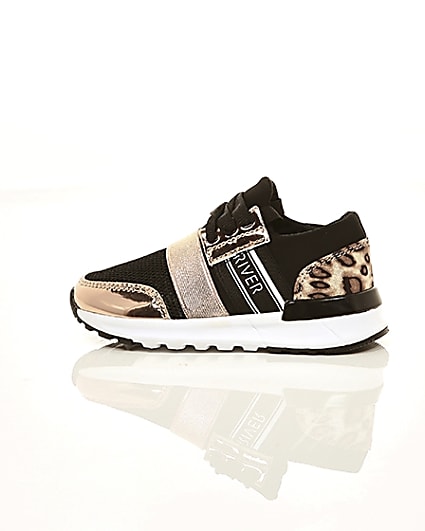 360 degree animation of product Mini girls gold leopard print runner trainers frame-21