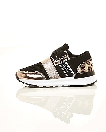 360 degree animation of product Mini girls gold leopard print runner trainers frame-22