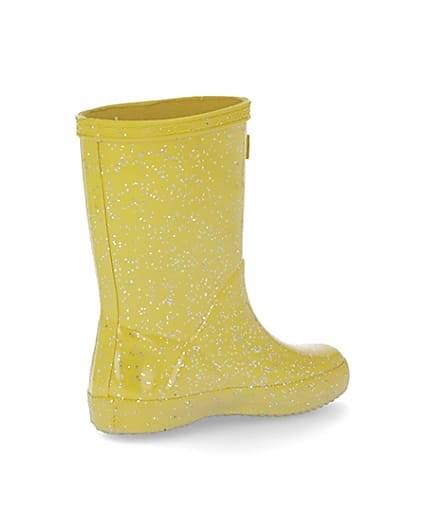 360 degree animation of product Mini girls Hunter yellow glitter wellie boots frame-13