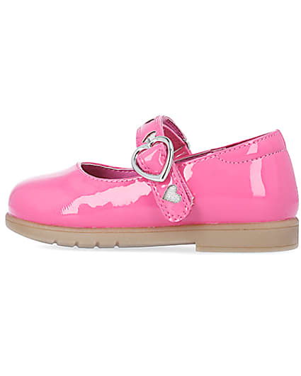 360 degree animation of product Mini girls pink heart buckle Mary Jane shoes frame-4