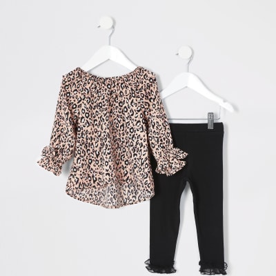 leopard print blouse outfit