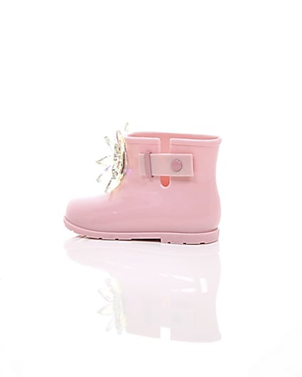 360 degree animation of product Mini girls pink patent 3D embellished wellies frame-20