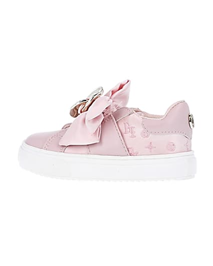 360 degree animation of product Mini girls pink velcro satin bow trainers frame-4