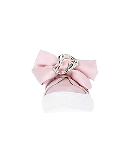 360 degree animation of product Mini girls pink velcro satin bow trainers frame-21