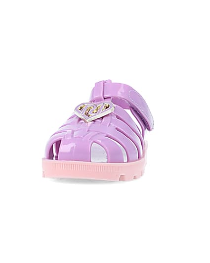 360 degree animation of product Mini girls purple RI jelly sandals frame-22