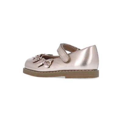 360 degree animation of product Mini girls Rose Gold Leather Mary Jane shoes frame-5