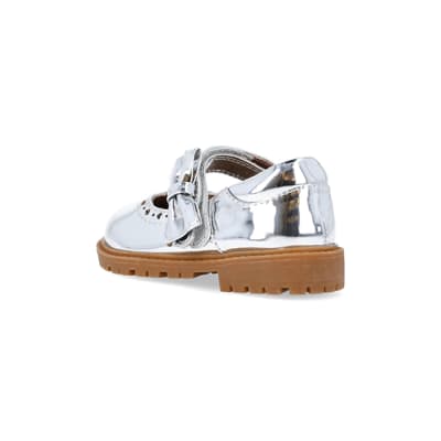 360 degree animation of product Mini girls silver bow mary jane shoes frame-6