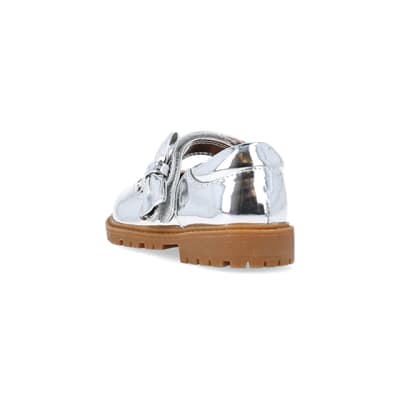 360 degree animation of product Mini girls silver bow mary jane shoes frame-7