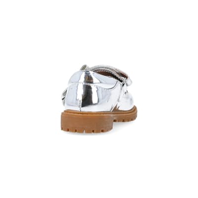 360 degree animation of product Mini girls silver bow mary jane shoes frame-10