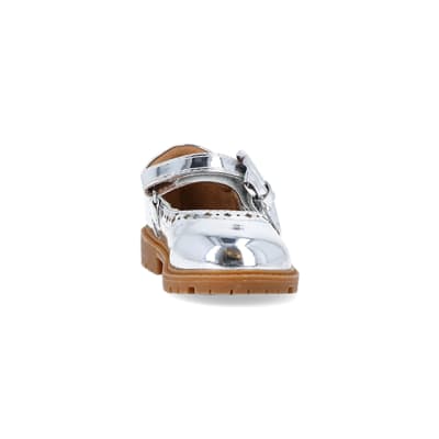 360 degree animation of product Mini girls silver bow mary jane shoes frame-20
