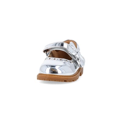360 degree animation of product Mini girls silver bow mary jane shoes frame-22
