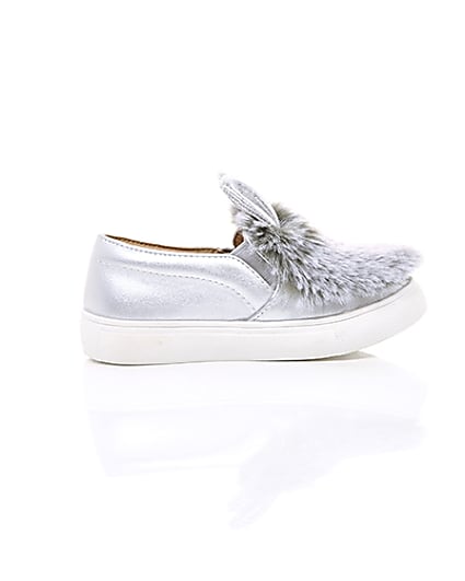 360 degree animation of product Mini girls silver tone faux fur plimsolls frame-10