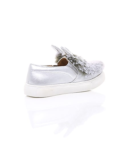 360 degree animation of product Mini girls silver tone faux fur plimsolls frame-12