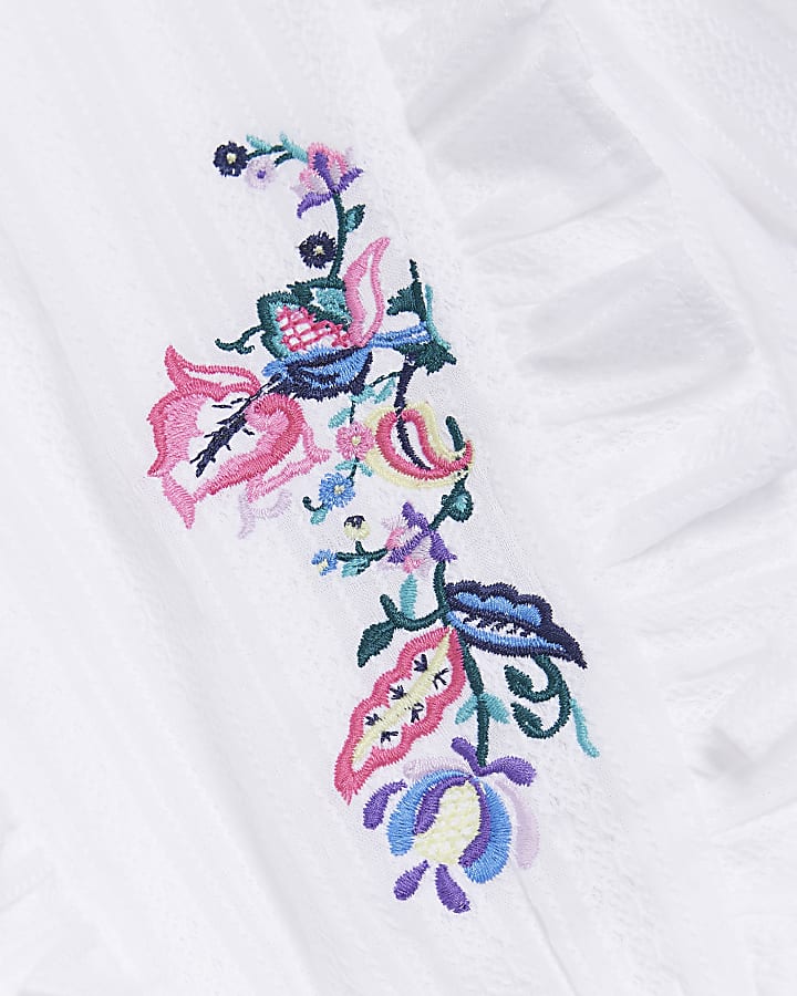 Mini girls white floral embroidered short set