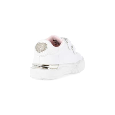 360 degree animation of product Mini girls White Glitter Heart trainers frame-11