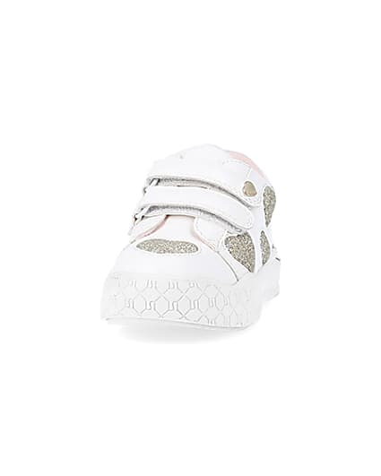 360 degree animation of product Mini girls White Glitter Heart trainers frame-22