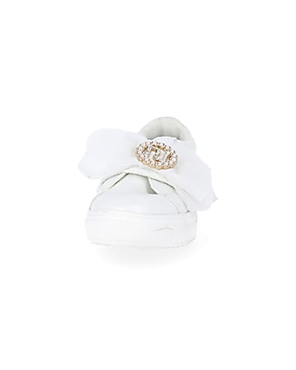 360 degree animation of product Mini girls white organza RI bow trainers frame-21