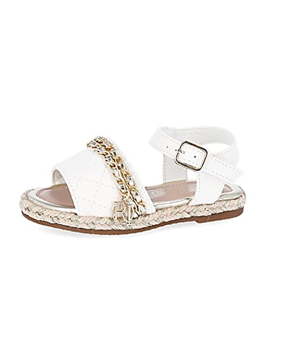 360 degree animation of product Mini girls white quilted chain sandals frame-2