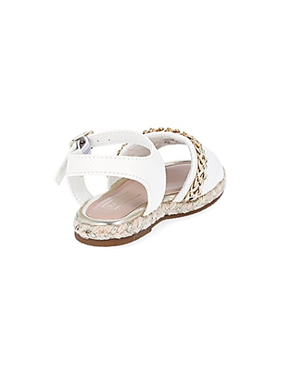 360 degree animation of product Mini girls white quilted chain sandals frame-11