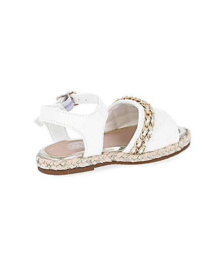 360 degree animation of product Mini girls white quilted chain sandals frame-13