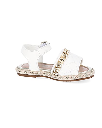 360 degree animation of product Mini girls white quilted chain sandals frame-16