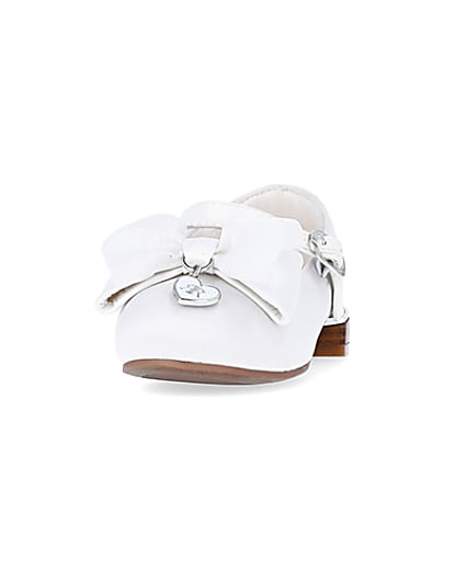 360 degree animation of product Mini girls white Satin Bow ballerina shoes frame-22