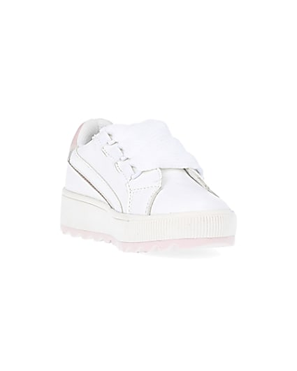 360 degree animation of product Mini girls white side zip trainers frame-19