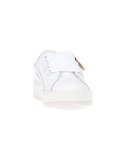 360 degree animation of product Mini girls white side zip trainers frame-20