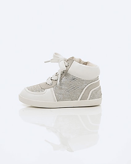 360 degree animation of product Mini girls white textured hi top trainers frame-22