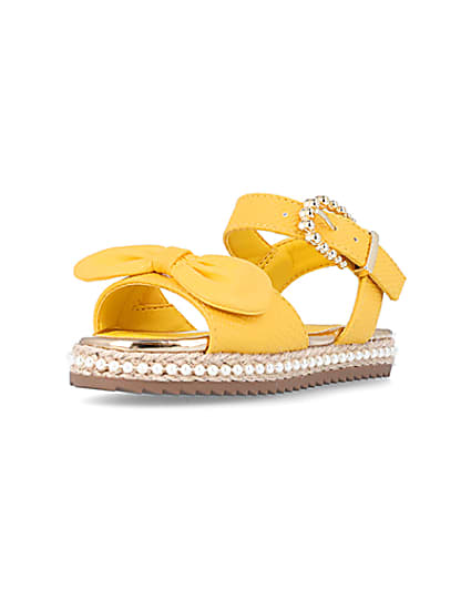 360 degree animation of product Mini Girls Yellow Pearl Embellished Sandals frame-0