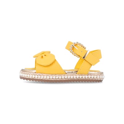 360 degree animation of product Mini Girls Yellow Pearl Embellished Sandals frame-3