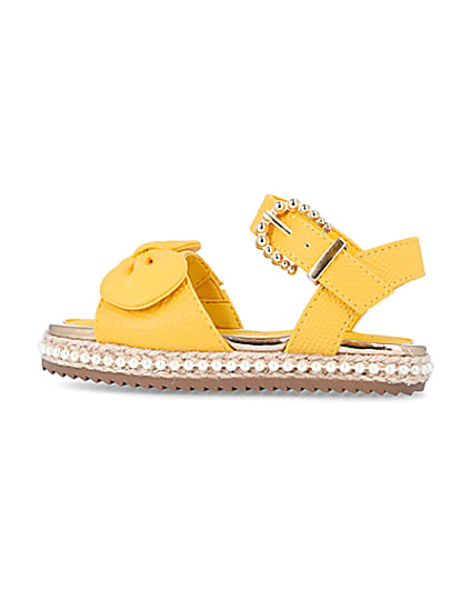 360 degree animation of product Mini Girls Yellow Pearl Embellished Sandals frame-4