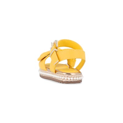 360 degree animation of product Mini Girls Yellow Pearl Embellished Sandals frame-8