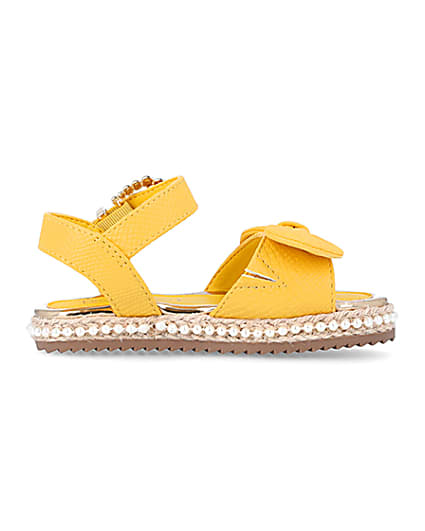 360 degree animation of product Mini Girls Yellow Pearl Embellished Sandals frame-15