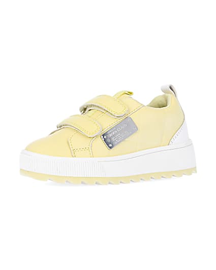 360 degree animation of product Mini girls Yellow Quilted velcro trainers frame-1
