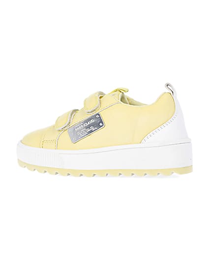 360 degree animation of product Mini girls Yellow Quilted velcro trainers frame-4